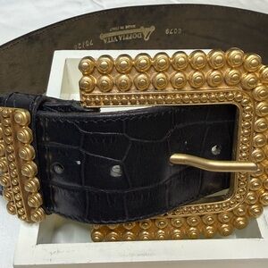 Adoppia Vita black belt with gold buckle vintage